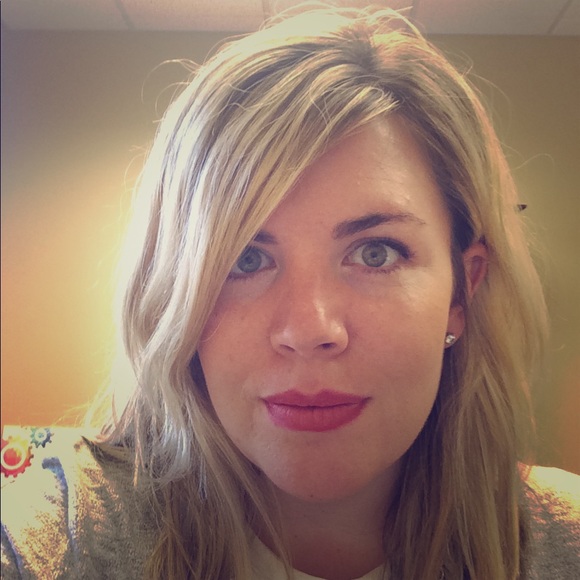 Hi! I’m Devon and I am addicted to shopping. - Picture 1 of 1